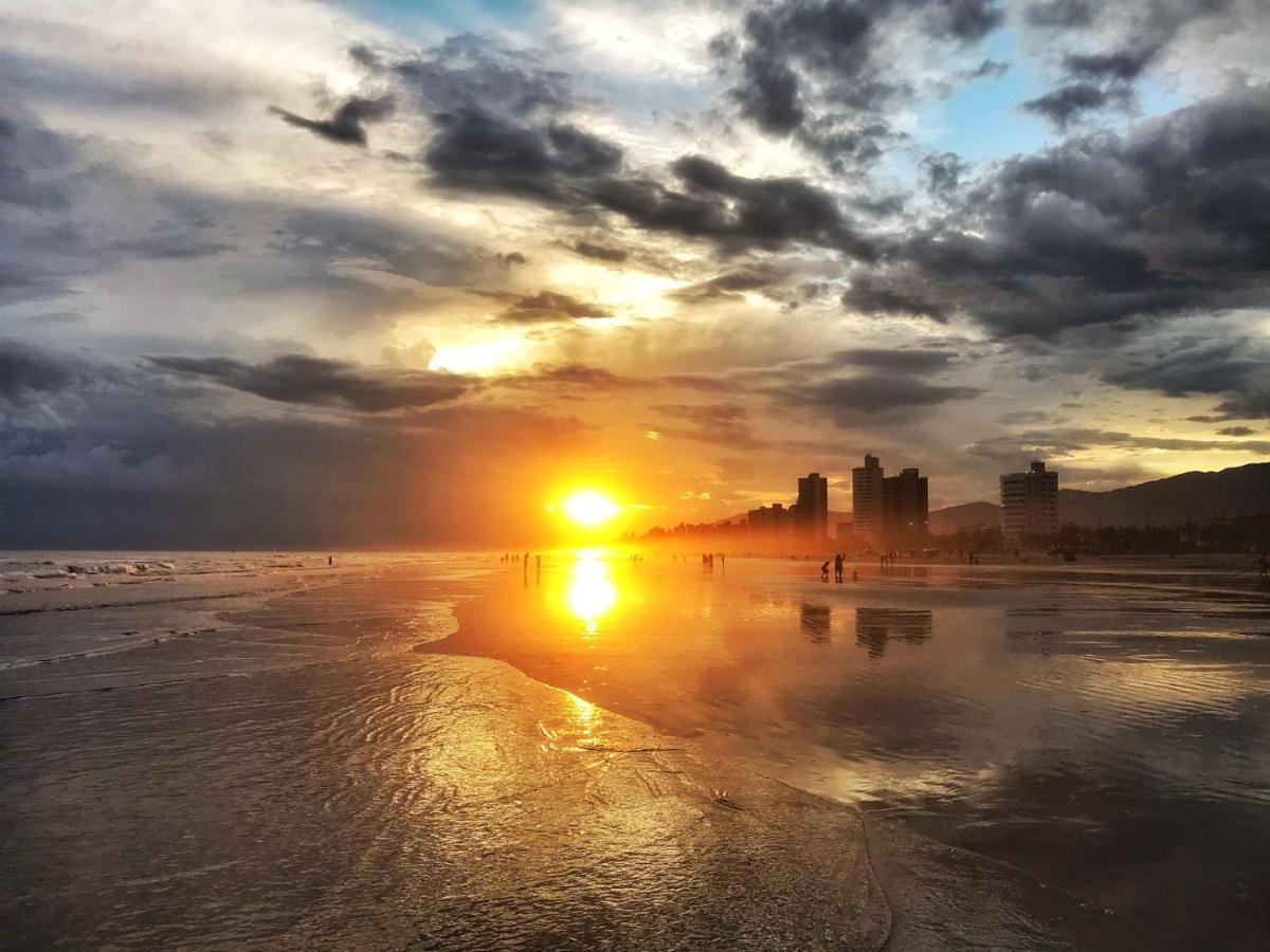 Lindo Apartamento para alugar na Praia Grande pé na Areia Frente ao Mar Praia Grande (Santos) Exterior foto